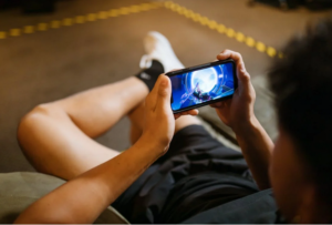 mobile gamer